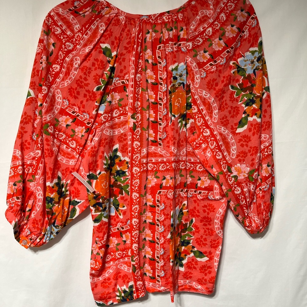 LC Lauren Conrad Vibrant Red Floral Blouse‎ - Picture 6 of 6